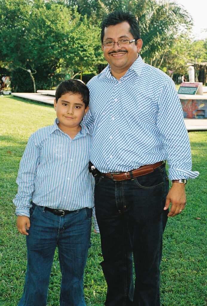 Arturo Segovia y su primer hijo Eduardo Segovia